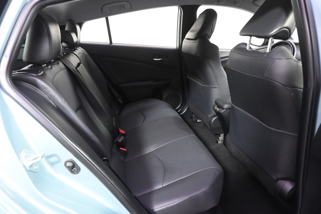 Used 2020 Toyota Prius XLE AWD/4WD image 18