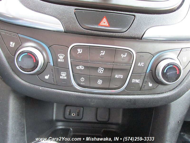 Used 2018 Chevrolet Equinox Premier AWD/4WD image 27