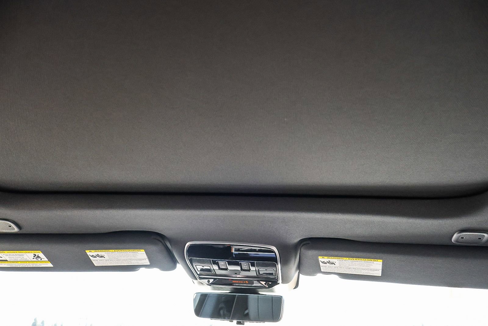 New 2025 Land Rover Range Rover SE image 27