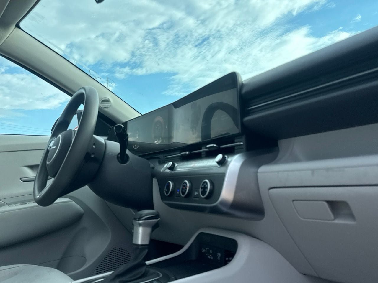 Used 2026 Hyundai Kona SE FWD image 27