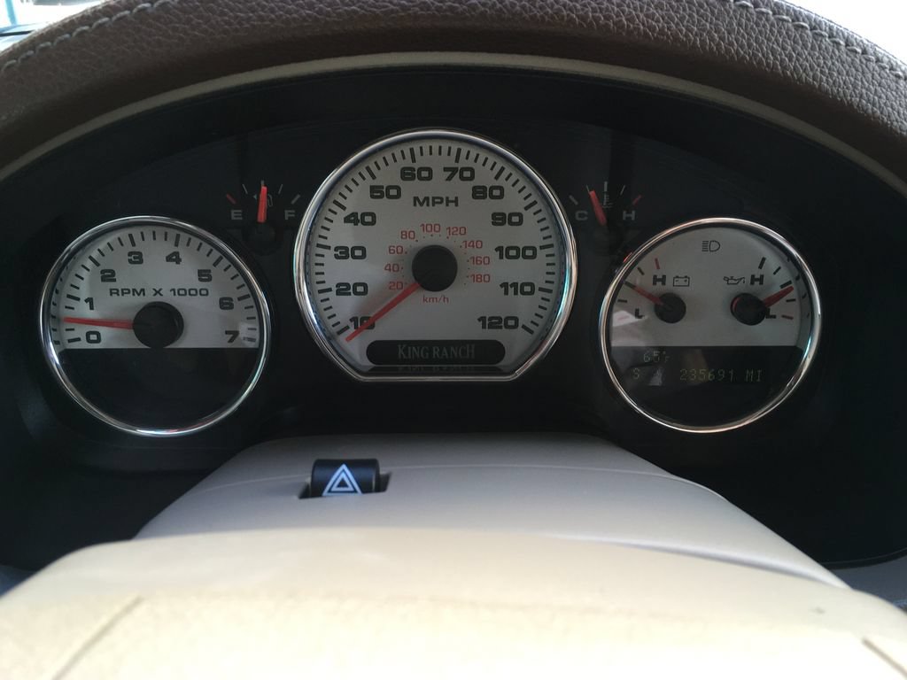 Used 2005 Ford F150 King Ranch AWD/4WD image 2