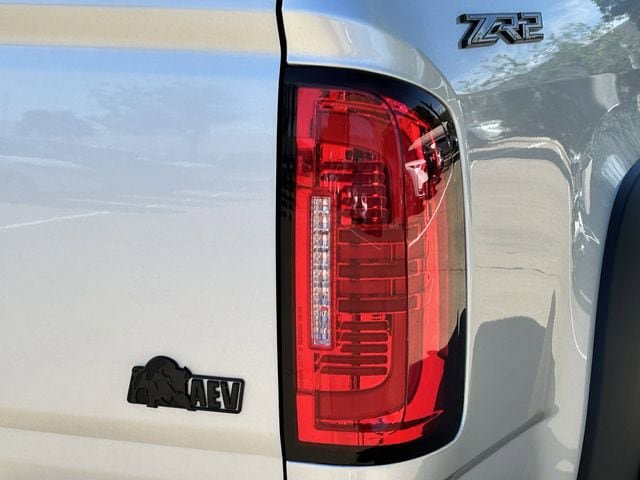 Used 2018 Chevrolet Colorado ZR2 AWD/4WD image 8