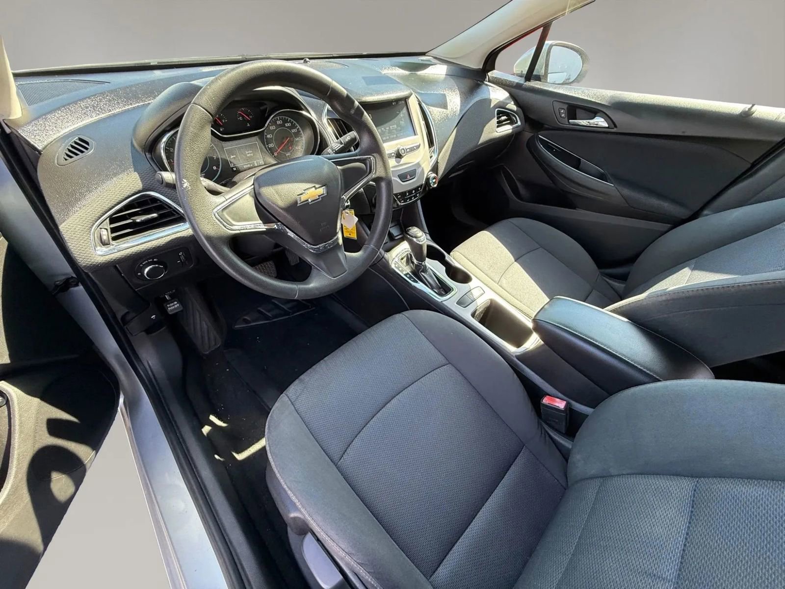 Used 2017 Chevrolet Cruze LS image 12