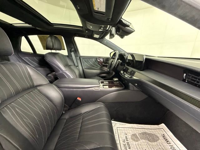 Used 2024 Lexus LS 500 w/ Interior Upgrade Package image 36
