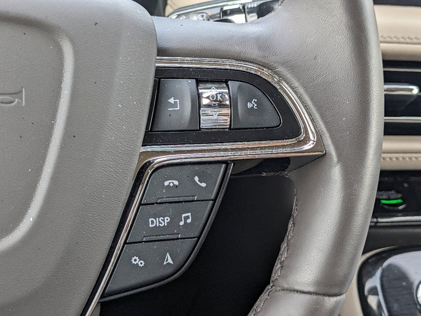 Certified 2023 Lincoln Nautilus Reserve w/ Equipment Group 202A image 29