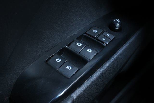 Used 2018 Toyota Camry LE image 7