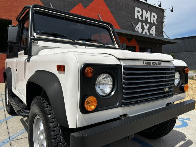 Used 1995 Land Rover Defender 90 AWD/4WD image 10