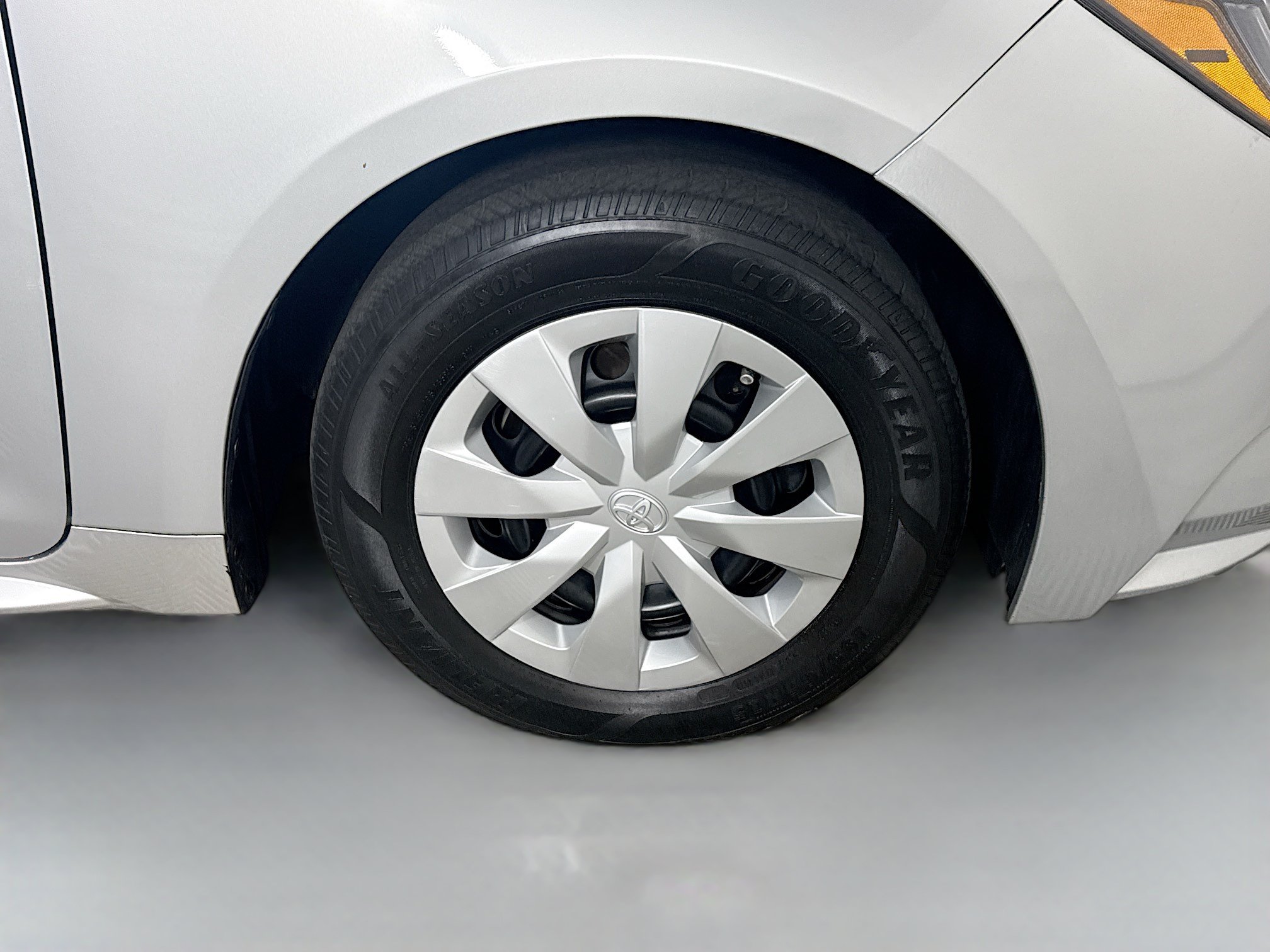 Used 2021 Toyota Corolla L FWD image 31