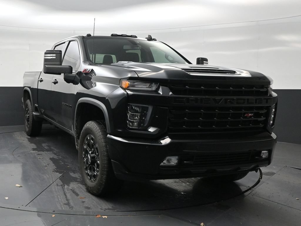 Used 2022 Chevrolet Silverado 2500 LT w/ Midnight Edition AWD/4WD image 7