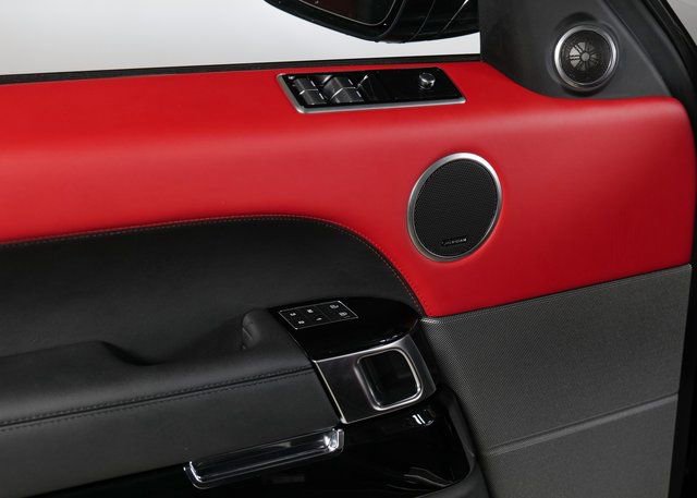 Used 2022 Land Rover Range Rover Sport HST image 28
