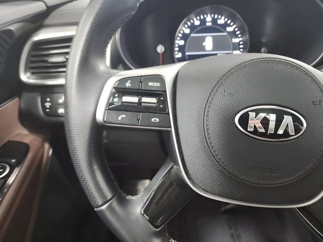 Used 2019 Kia Sorento SX image 29