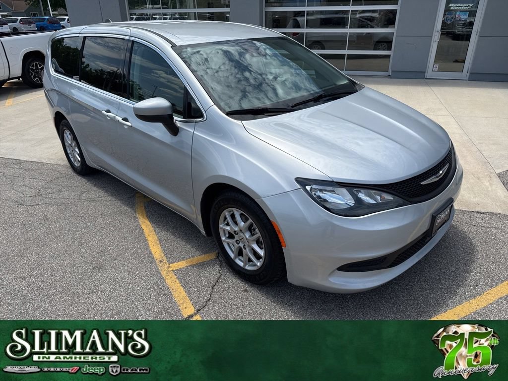 Used 2023 Chrysler Voyager LX FWD video 1