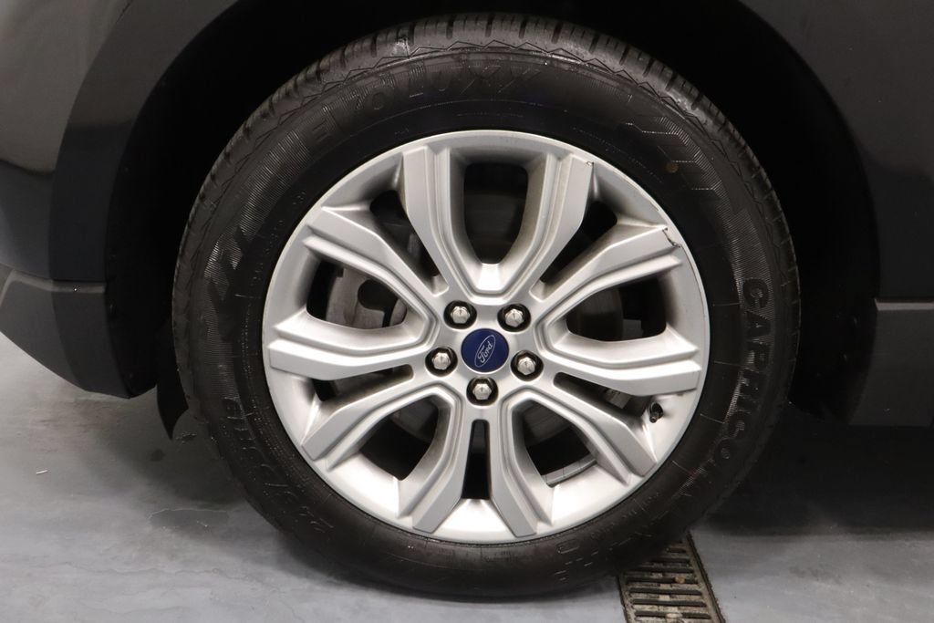 Used 2022 Ford Edge Titanium AWD/4WD image 24