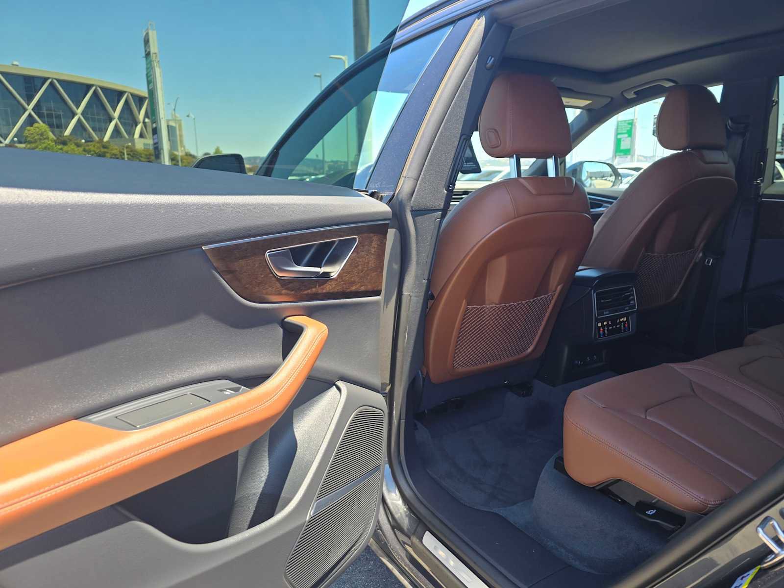 New 2025 Audi Q8 Premium Plus image 15