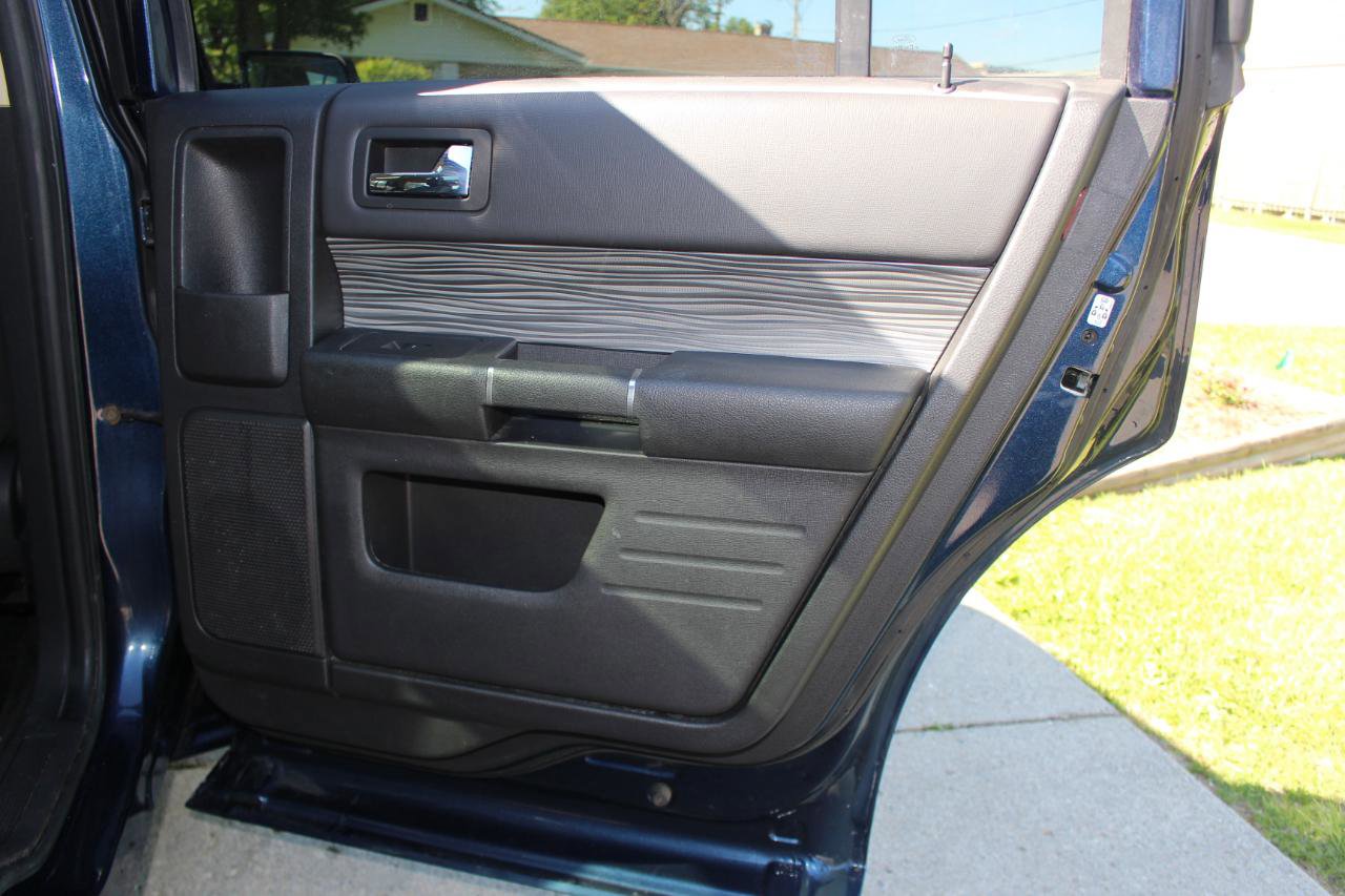 Used 2017 Ford Flex SEL w/ Equipment Group 202A FWD image 39