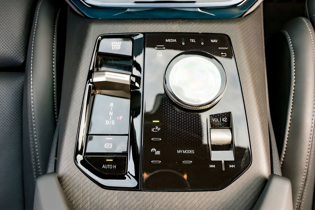 Used 2025 BMW X3 xDrive30i image 45