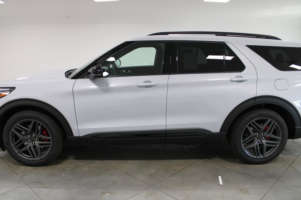 New 2026 Ford Explorer ST image 5