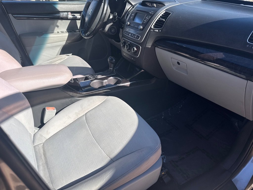 Used 2014 Kia Sorento LX AWD/4WD image 4