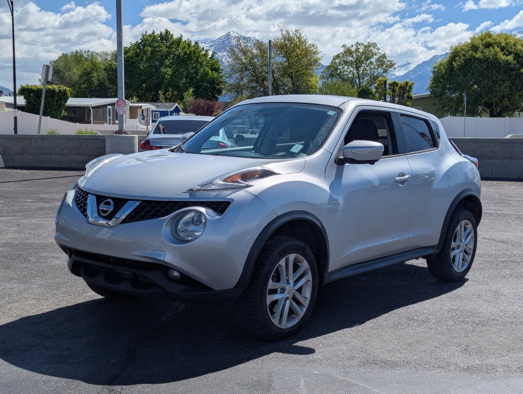 Used 2015 Nissan Juke SV w/ Technology Package AWD/4WD image 9