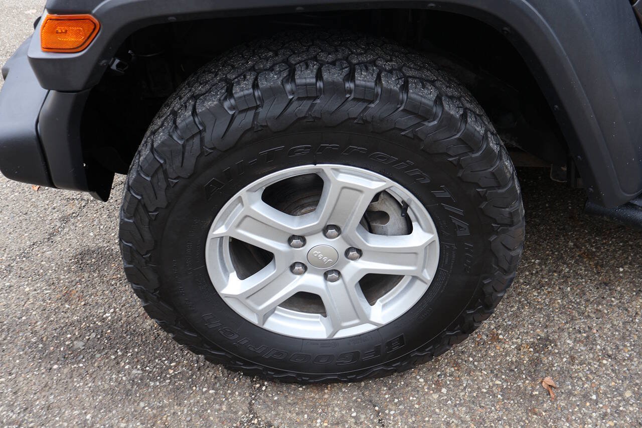 Used 2018 Jeep Wrangler Unlimited Sport S AWD/4WD image 14