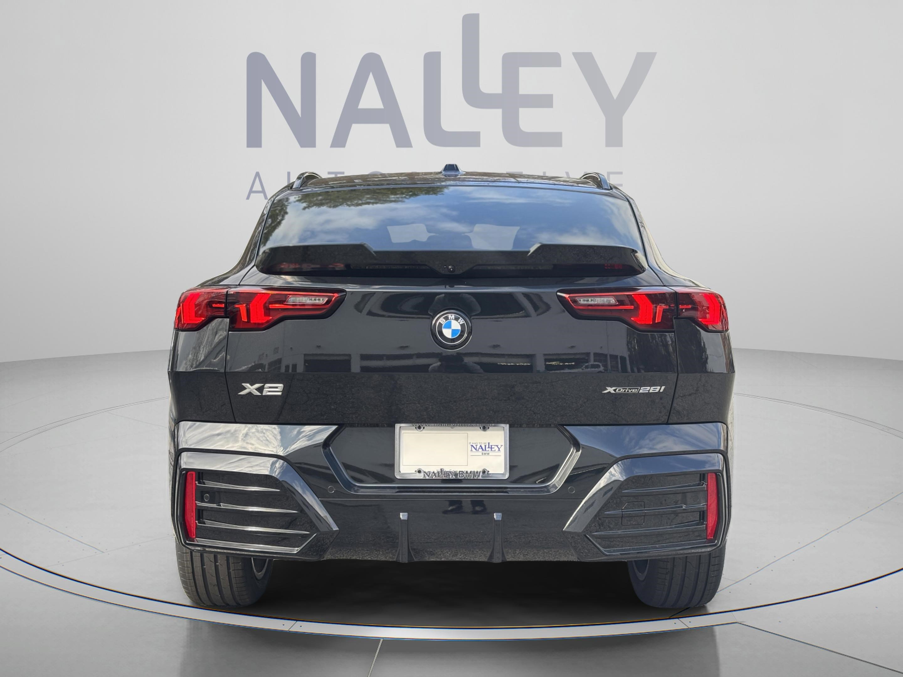 Used 2026 BMW X2 xDrive28i w/ Technology Package AWD/4WD image 4