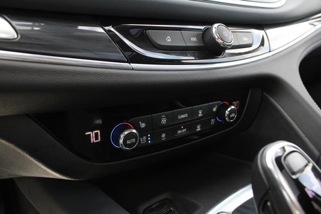 Used 2021 Buick Enclave Premium w/ Sun and Sites Package FWD image 18