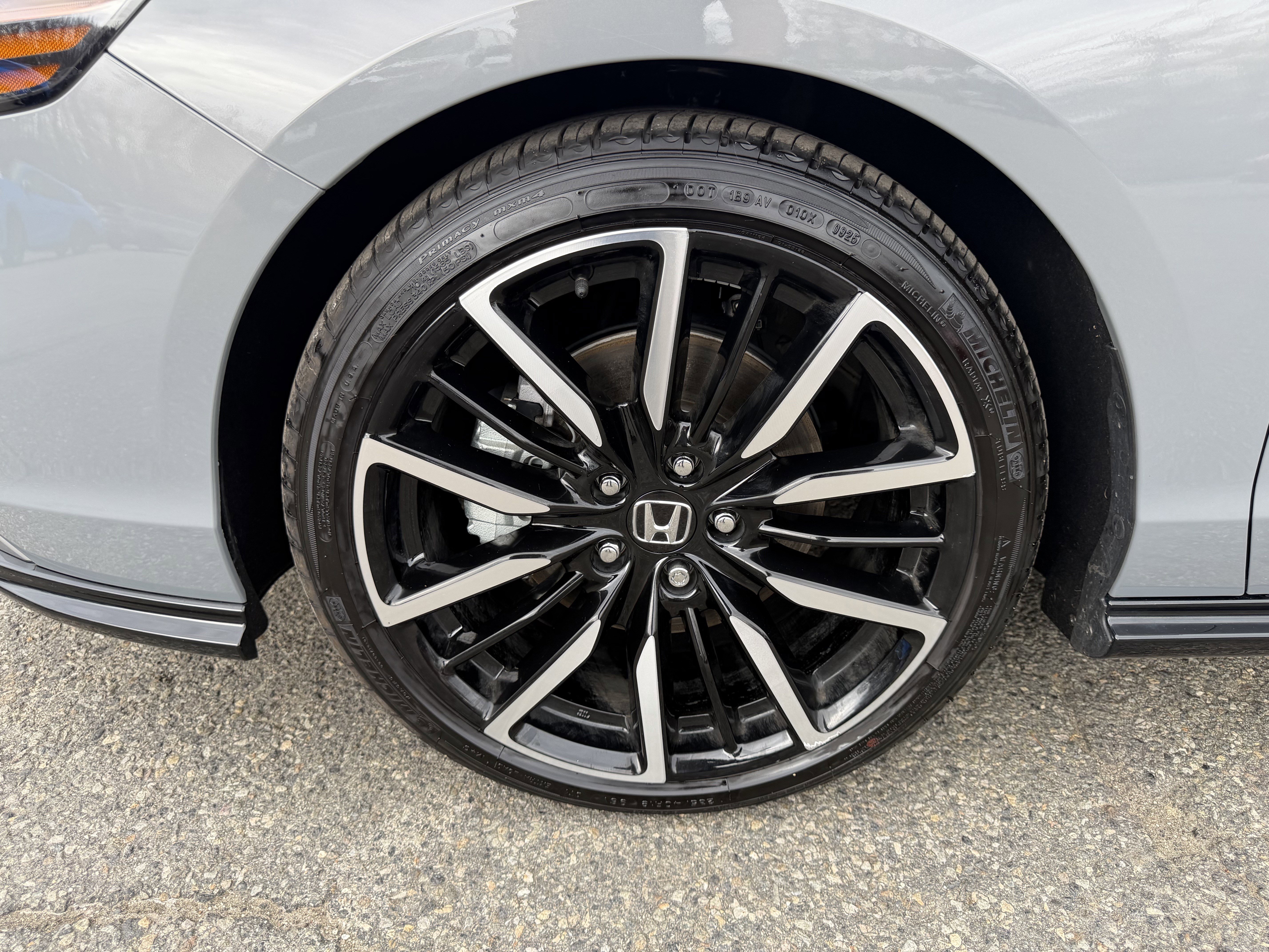 Used 2025 Honda Accord Touring image 8