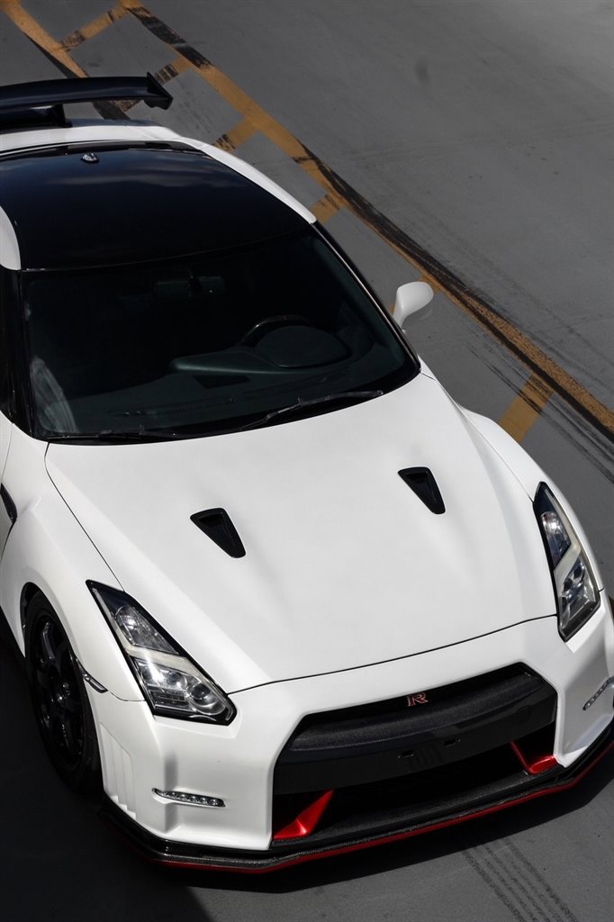Used 2013 Nissan GT-R Premium AWD/4WD image 3