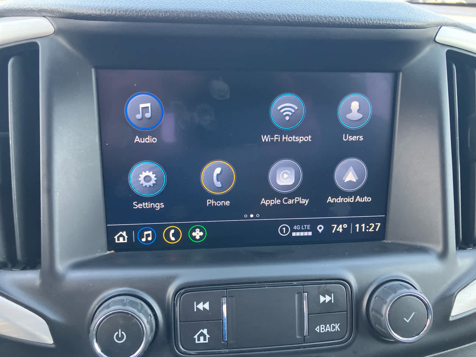 Used 2024 GMC Terrain SLT image 25