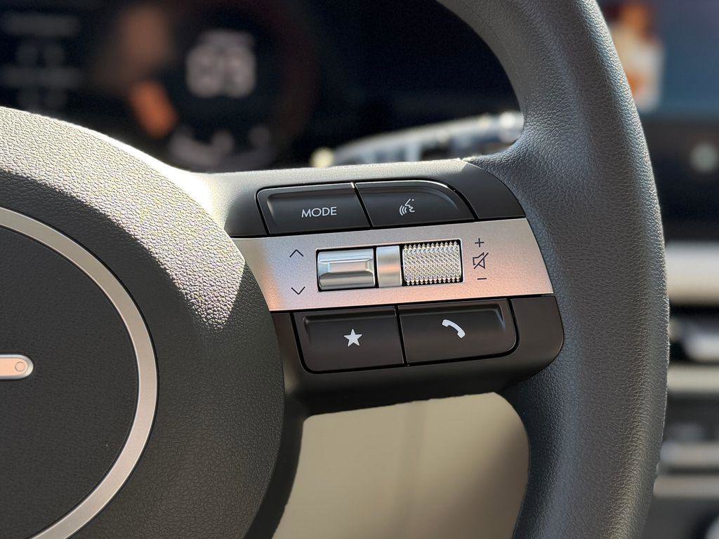 New 2026 Hyundai Tucson SE image 12