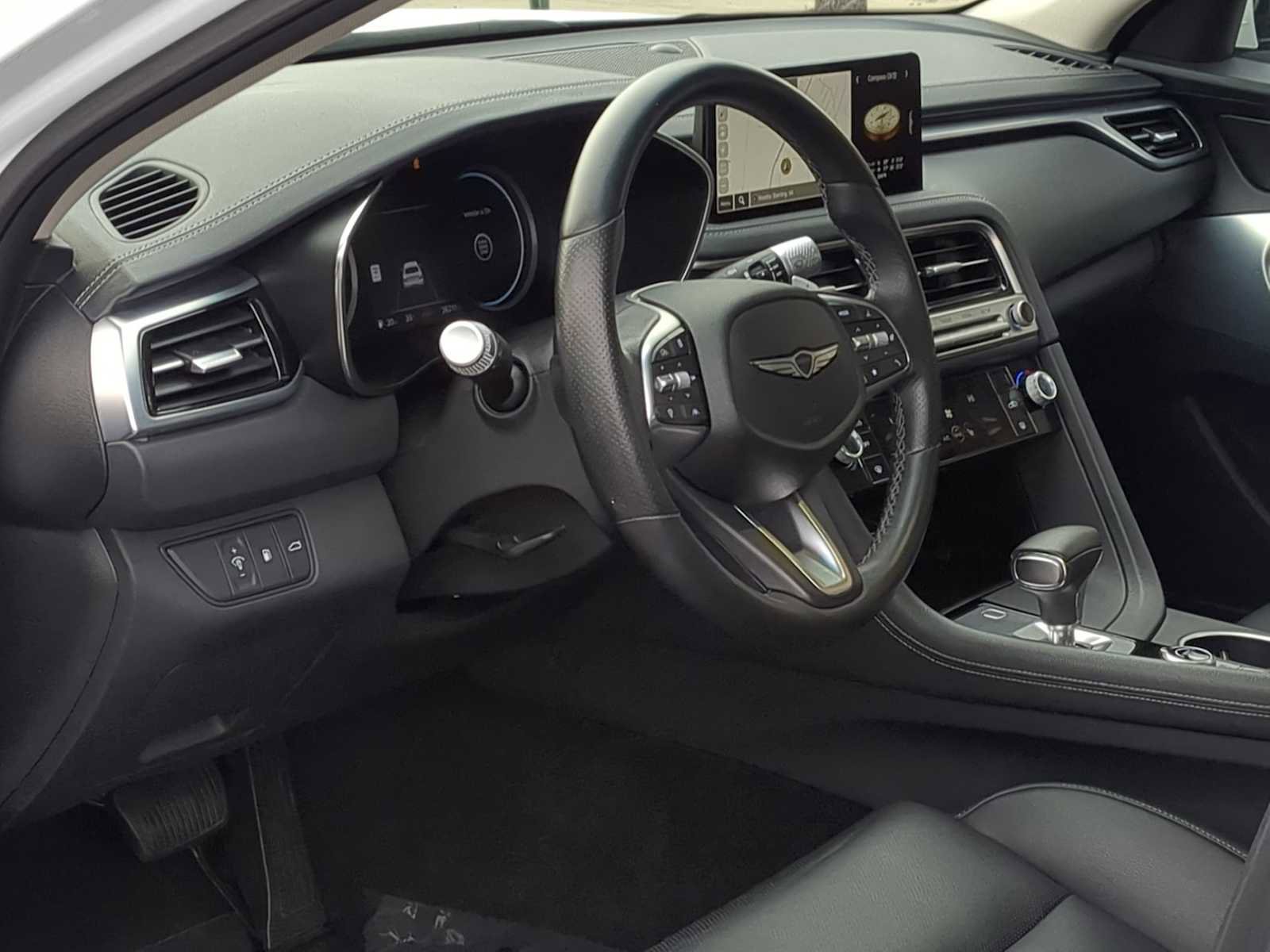 Used 2024 Genesis G70 2.5T image 10