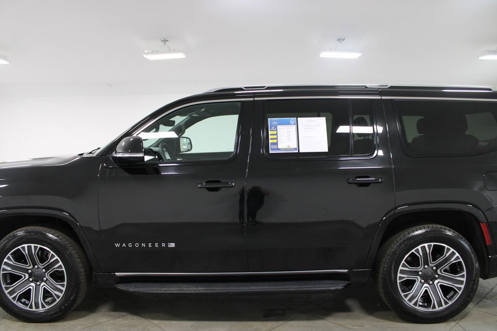 Used 2024 Jeep Wagoneer Series II AWD/4WD image 6