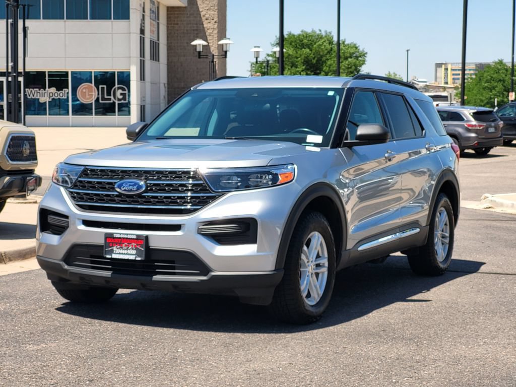 Used 2023 Ford Explorer XLT AWD/4WD image 8