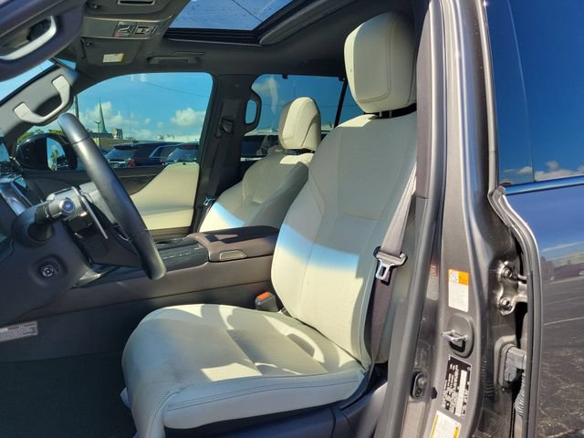 Used 2023 Lexus LX 600 4WD w/ Appearance Package image 25