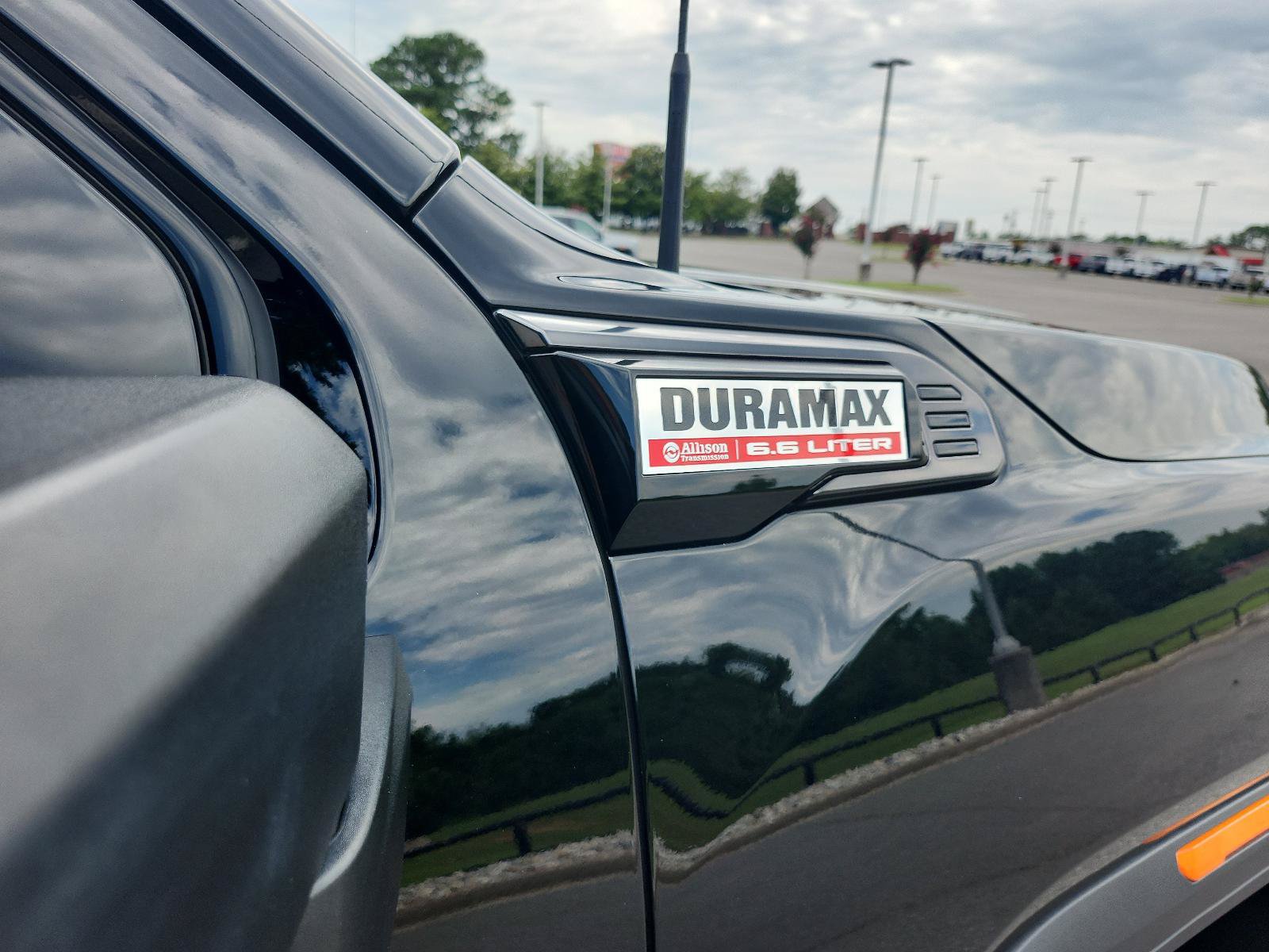 Certified 2025 GMC Sierra 2500 AT4 w/ AT4 Premium Plus Package AWD/4WD image 8
