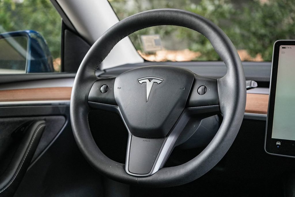 Used 2023 Tesla Model Y Long Range image 14