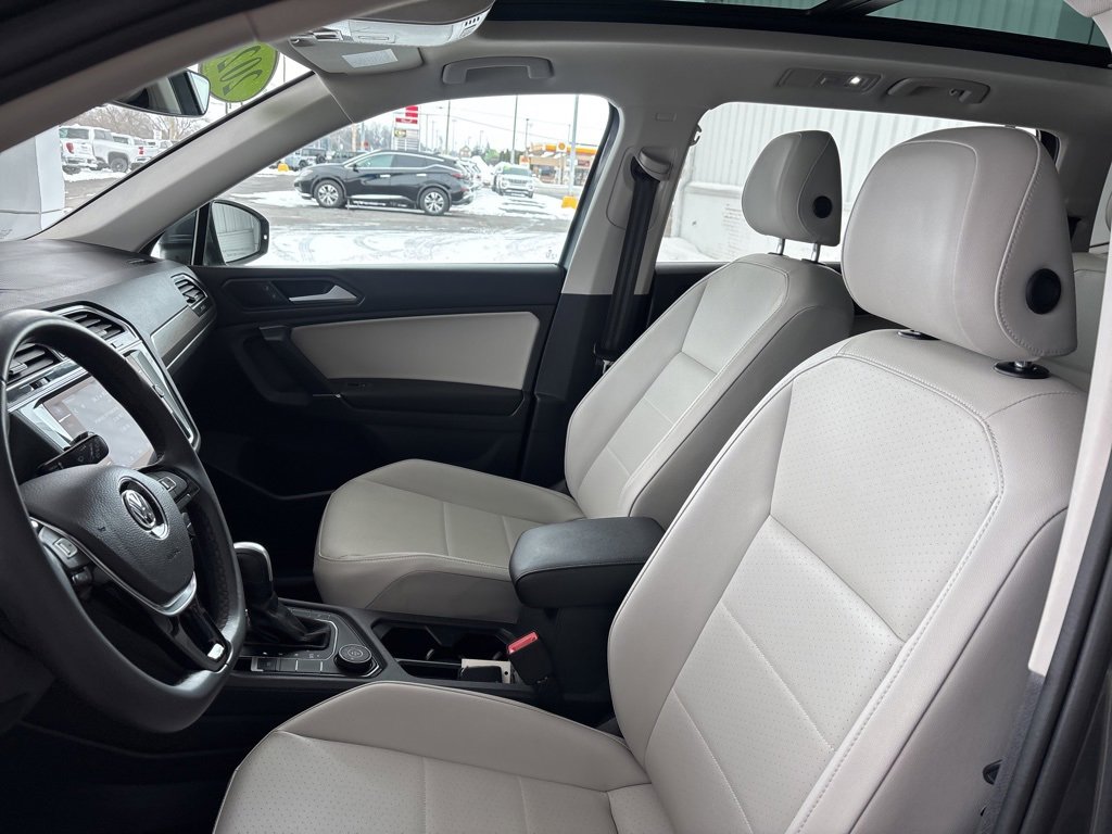 Used 2020 Volkswagen Tiguan SEL image 8