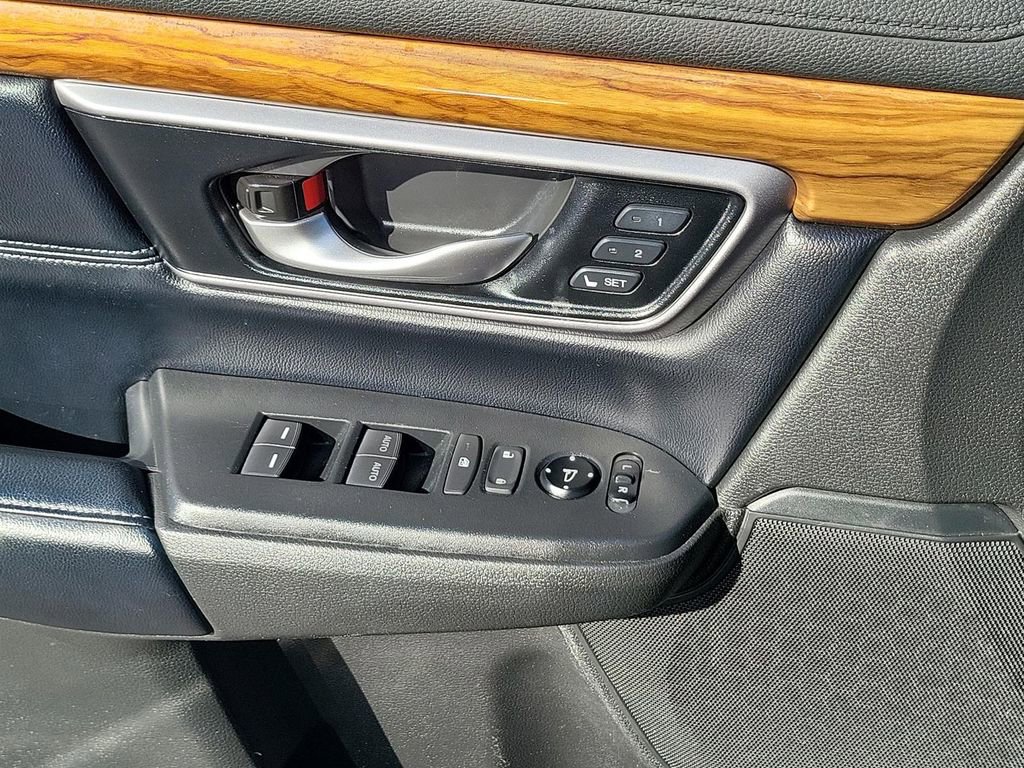 Used 2018 Honda CR-V Touring image 16