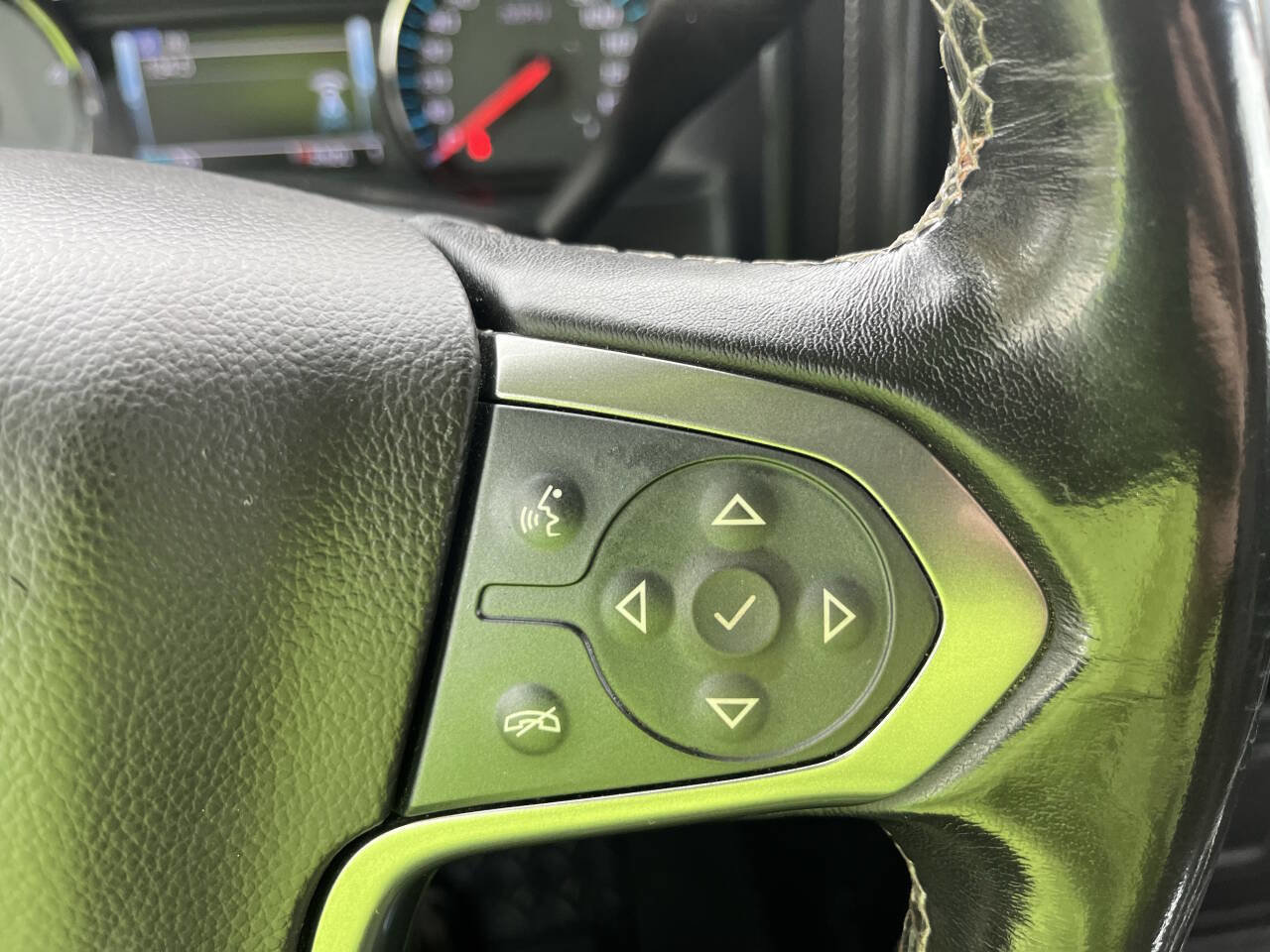 Used 2019 Chevrolet Silverado 2500 LTZ image 16