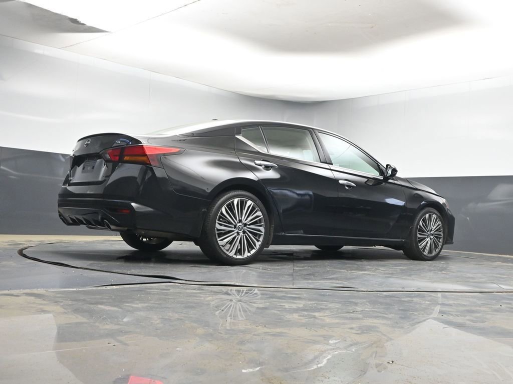 Used 2024 Nissan Altima 2.5 SL image 14
