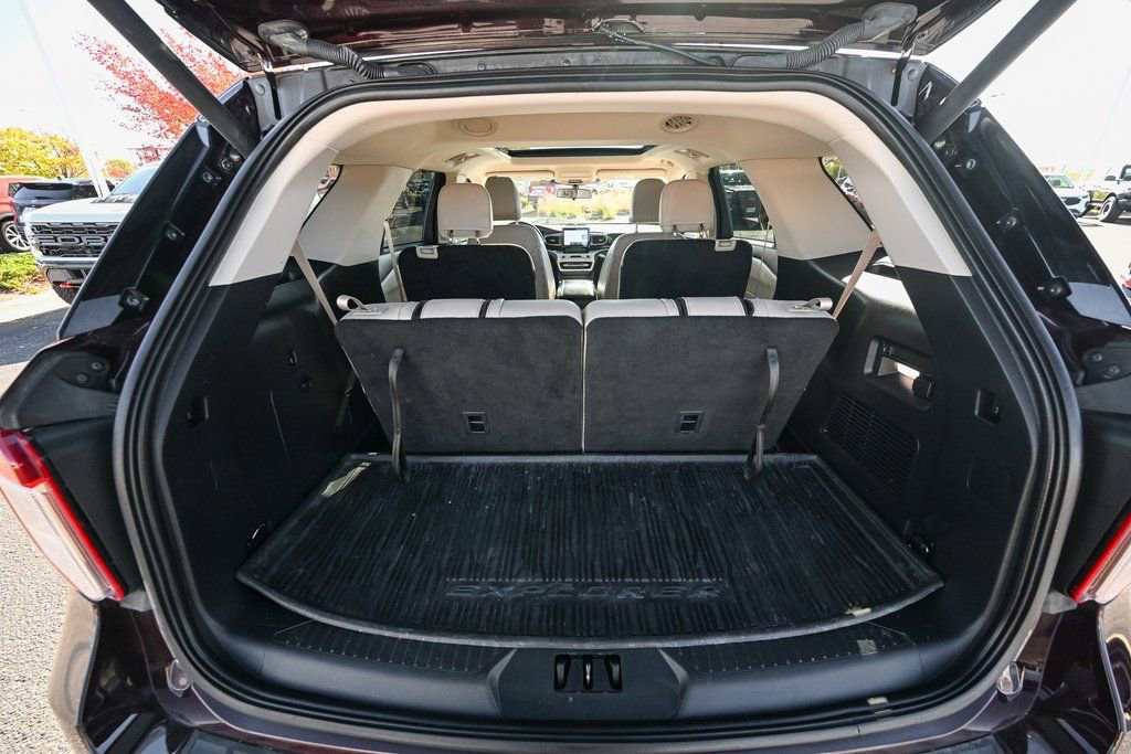 Certified 2023 Ford Explorer XLT w/ Equipment Group 202A image 17