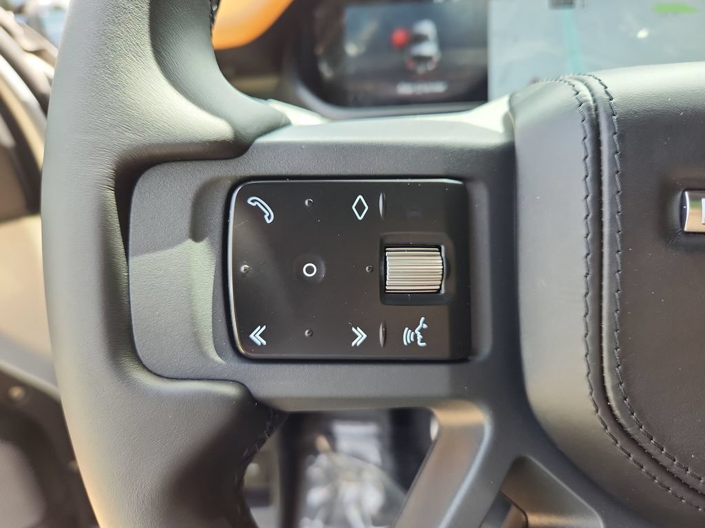 Used 2021 Land Rover Defender 90 X AWD/4WD image 17