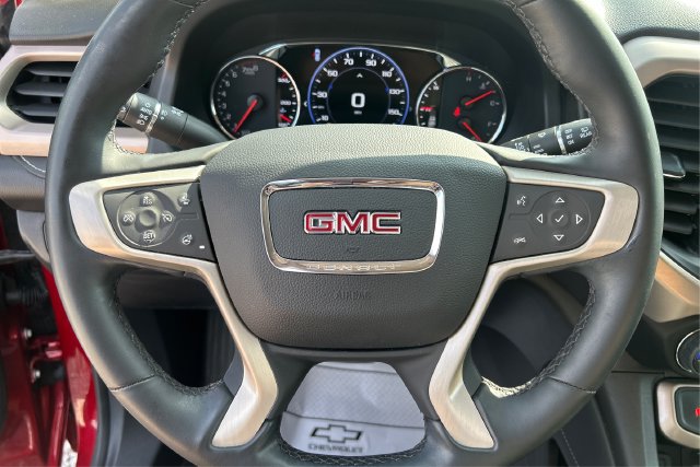 Used 2023 GMC Acadia Denali w/ Denali Ultimate Package AWD/4WD image 17