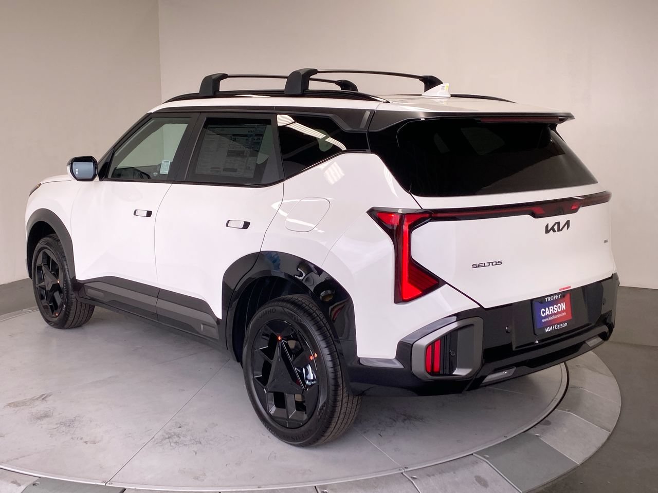 New 2027 Kia Seltos X-Line S w/ X-Line S Premium Package AWD/4WD image 3