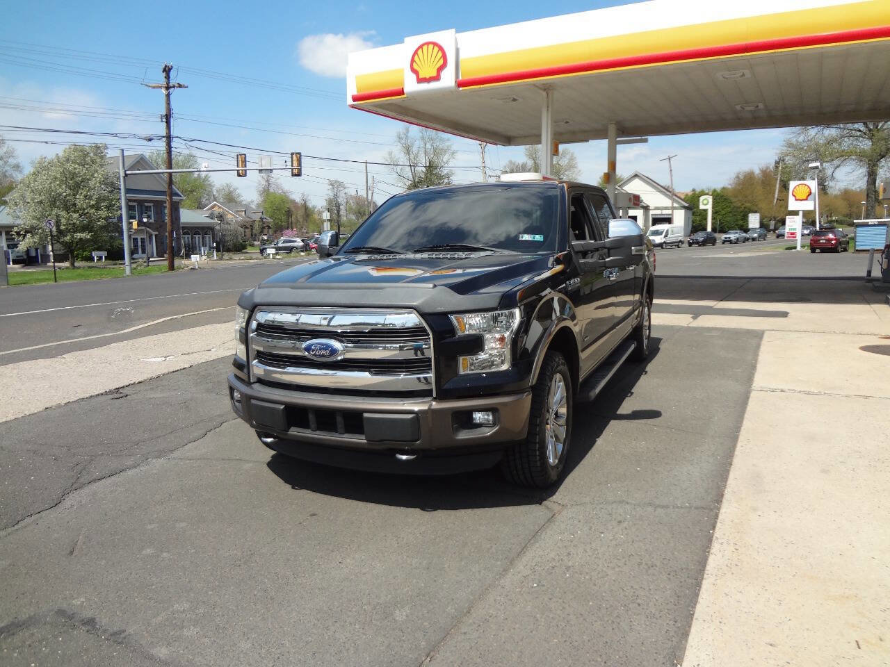 Used 2016 Ford F150 Lariat AWD/4WD image 2