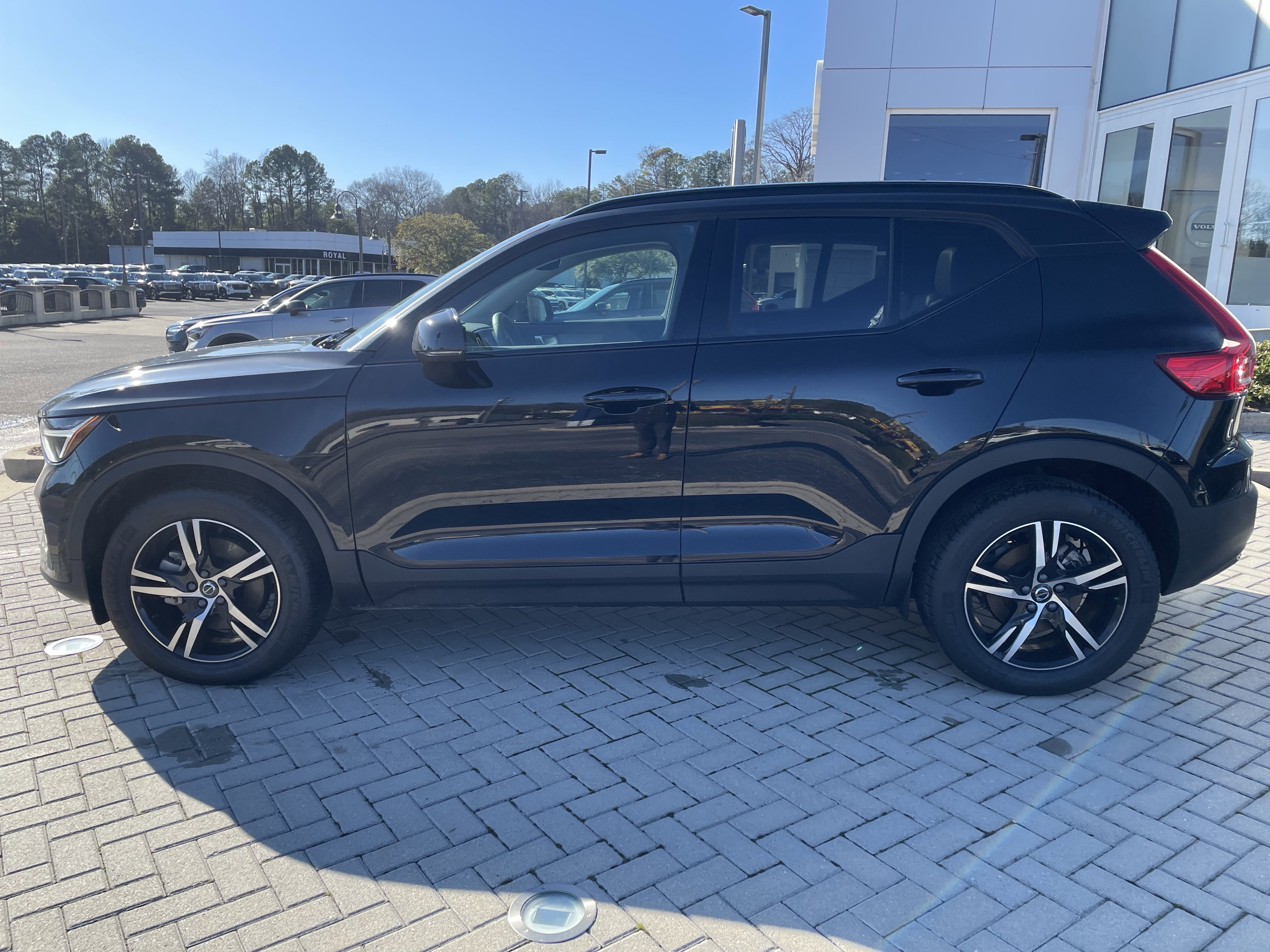 New 2026 Volvo XC40 B5 Core image 6