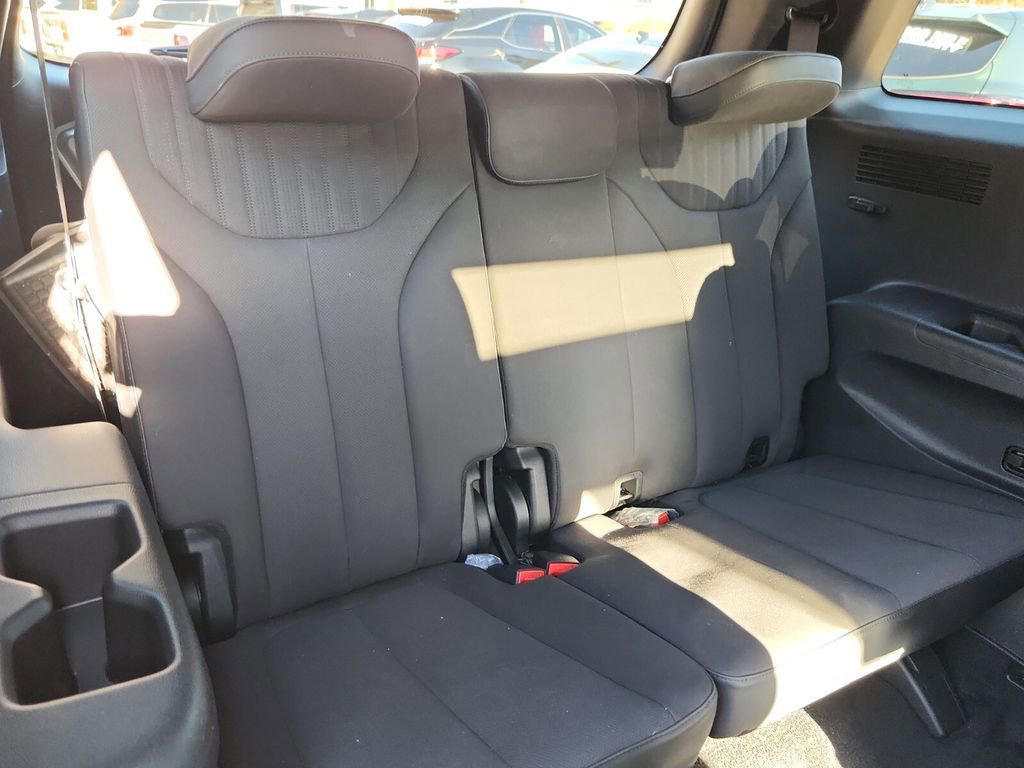 Used 2025 Hyundai Palisade Calligraphy image 19