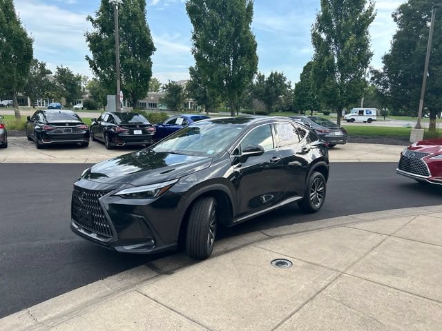Used 2025 Lexus NX 350 AWD w/ Accessory Package (2T) image 3