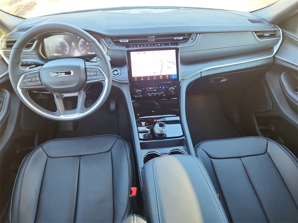 New 2025 Jeep Grand Cherokee Limited image 17