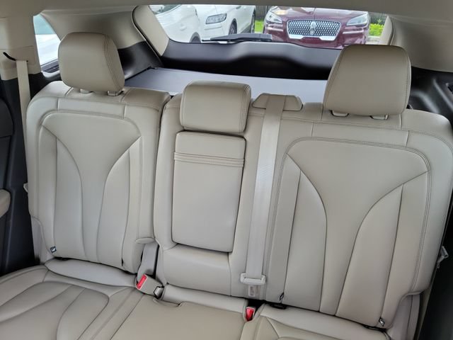 Certified 2023 Lincoln Nautilus FWD w/ Premium Package image 12